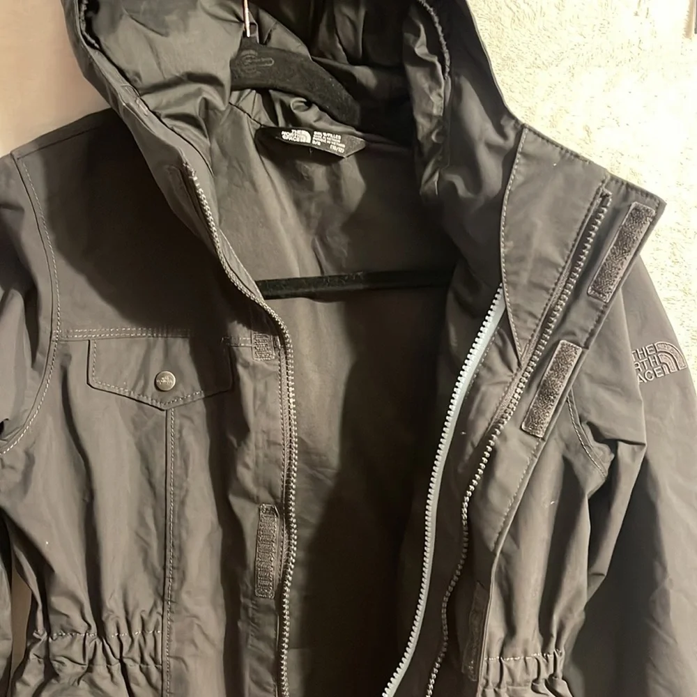 NORTH FACE dryvent light jacket